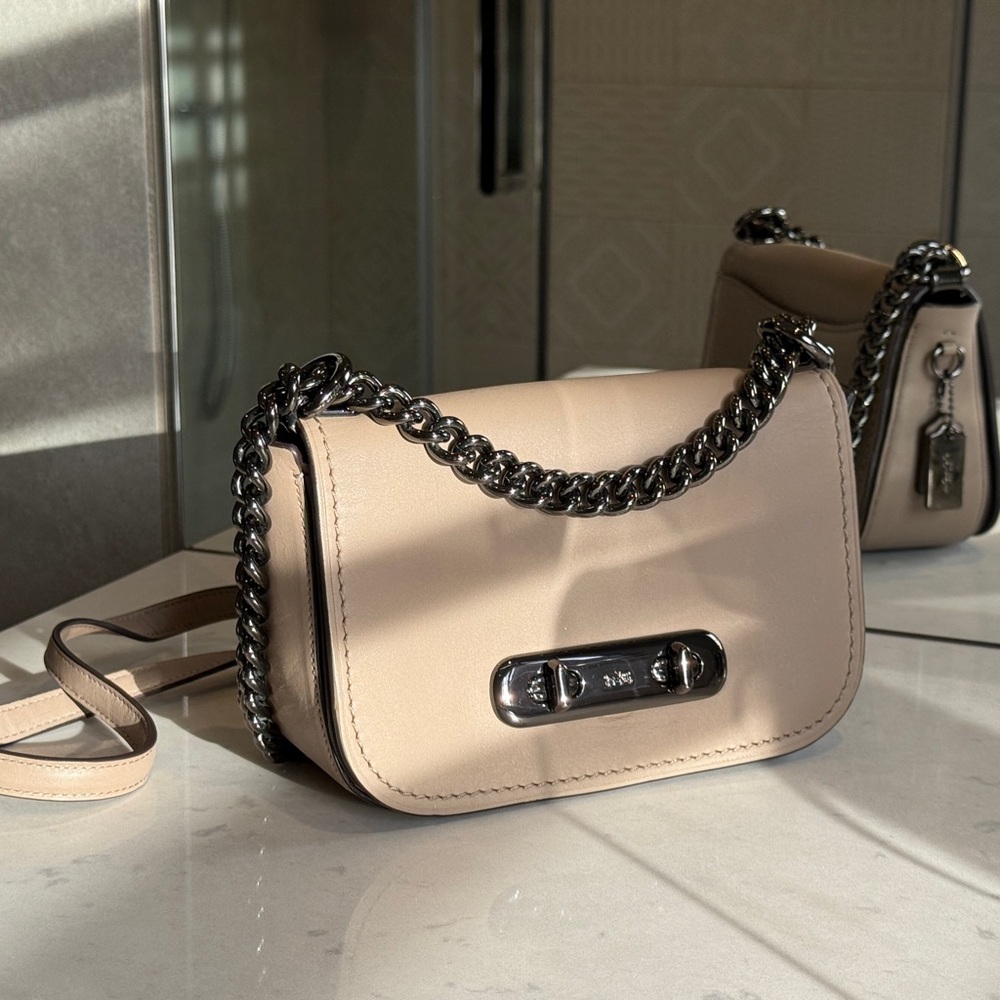 Coach Swagger Shoulder Bag